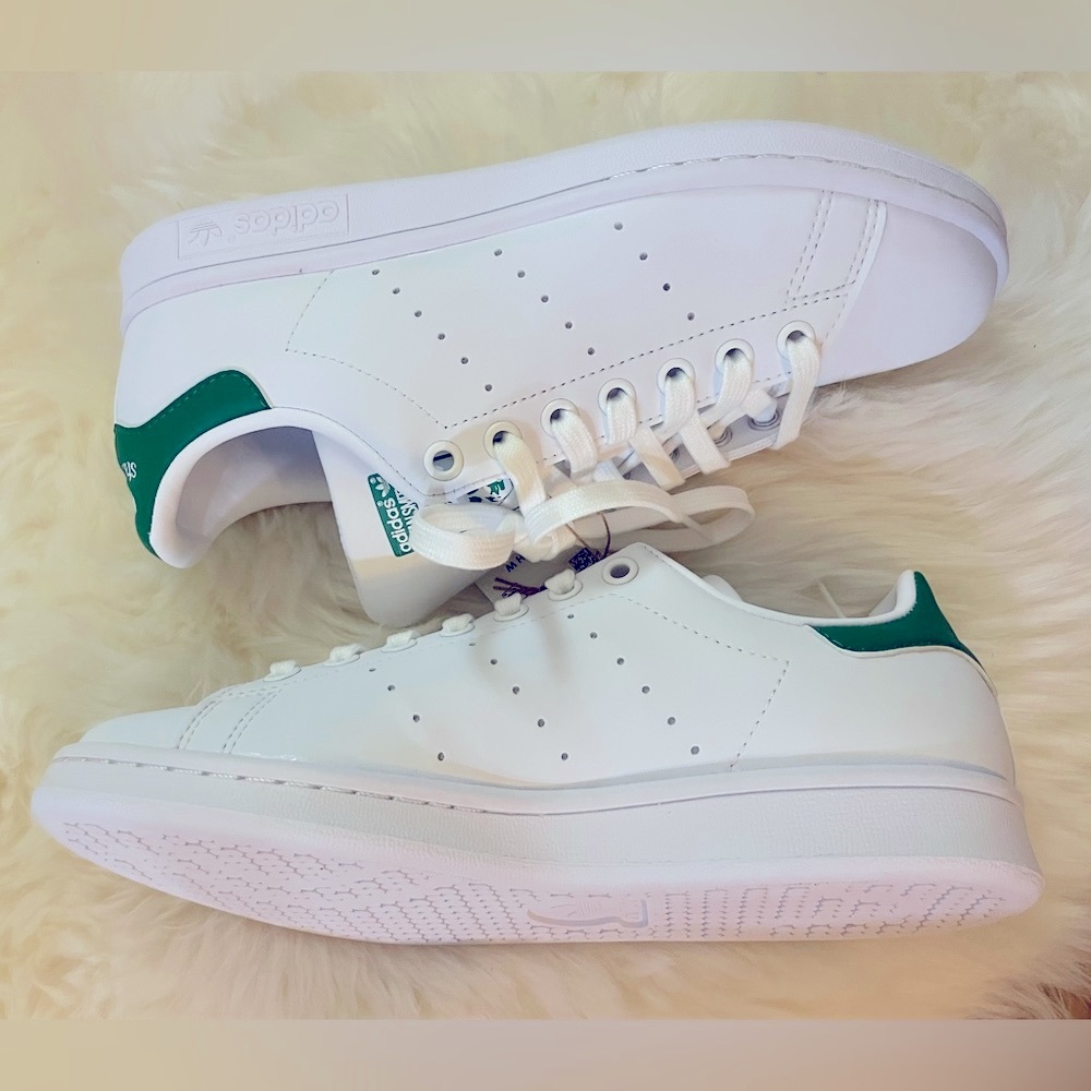 New White Sneakers casual shoes tennis walking trail leather shoe lace